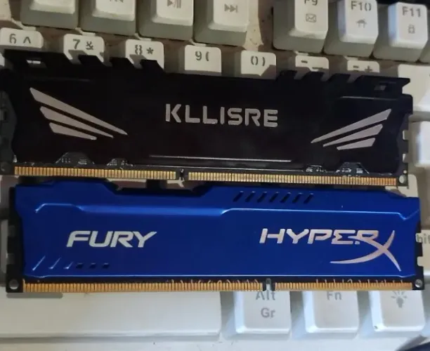 Memoria dd3 1600 mhz - 12GB - 2 pentes