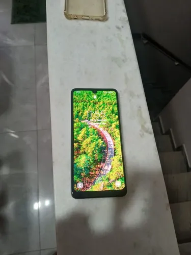 Samsung A31 de 128 gigas semi-novo completo