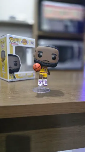 Funko Pop NBA LeBron James 152 Los Angeles Lakers - Original e Lacrado