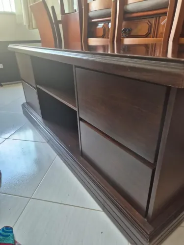 Rack / Aparador de Madeira - Estilo clássico e muito conservado