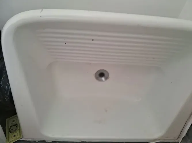Pia para cozinha e para banheiro  e tanque de lavar roupas 