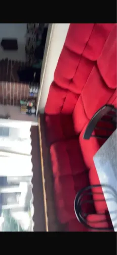 Sofá de canto vermelho