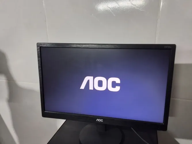 Monitor AOC