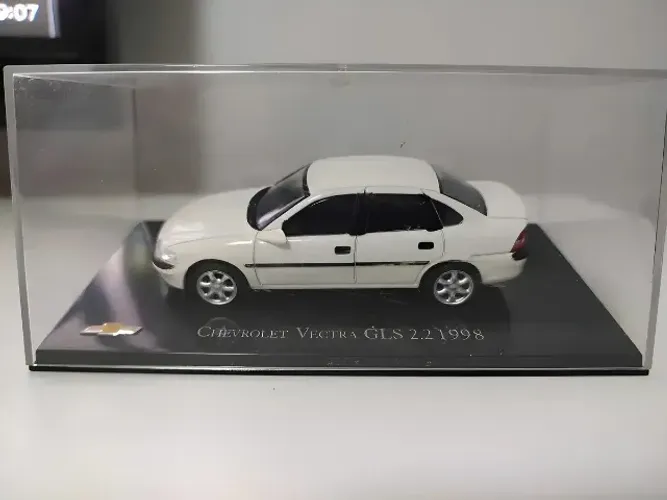 Miniatura Chevrolet Collection Vectra Gls 2.2 1998 1:43 Ixo