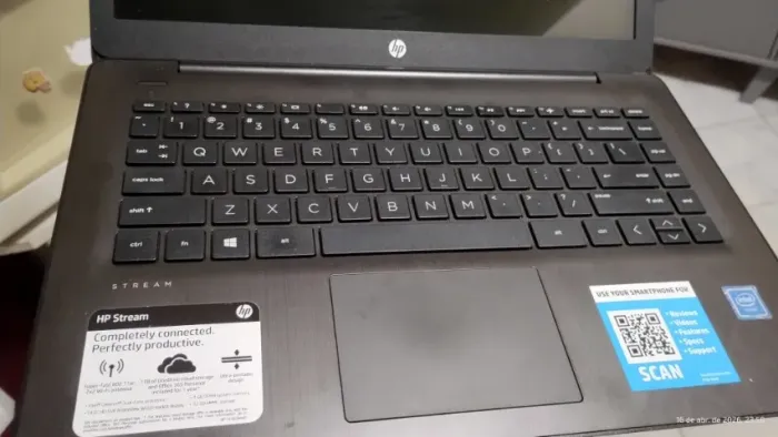 Notebook HP Stream 14" Celeron - Perfeito p/ Estudos - Com Fonte Original (Formatado)