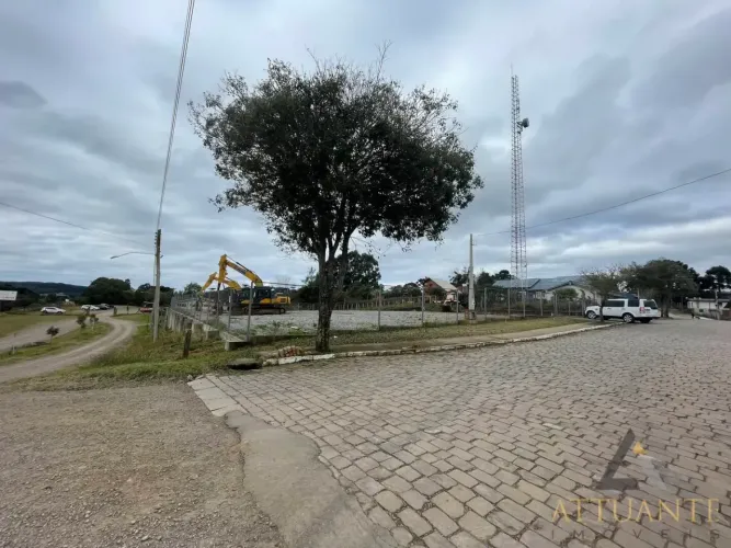 Terreno com frente para a Rota do Sol - Vila Seca