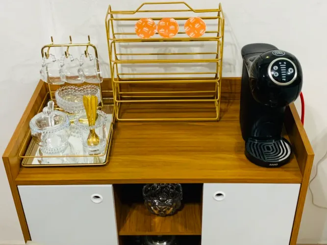 Cantinho do Café Completo - Buffet Retrô + Cafeteira Dolce Gusto + Acessórios