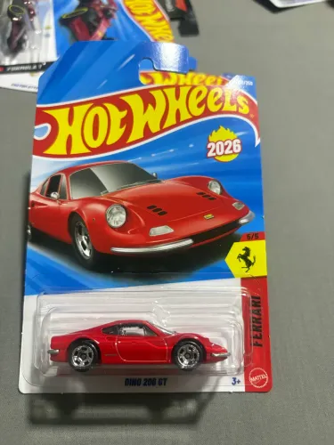 Carrinho Hot Wheels Ferrari Dino *Defeito de Fábrica