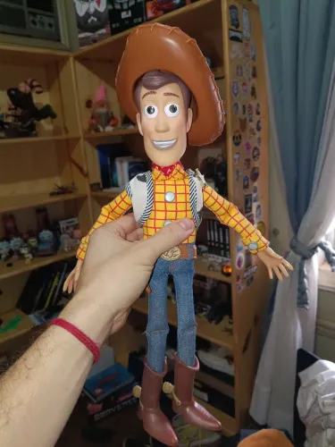 Toy story Woody disney store oficial