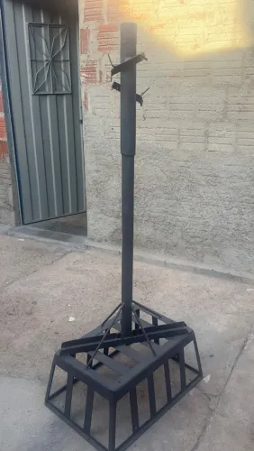 LIXEIRA DE METAL