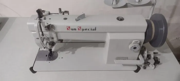 Vendo máquina de costura trasporte triplo 1 agulha sun special