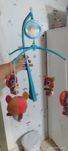 Móbile musical para berço em perfeito estado tocando músiquinha e sem defeitos 