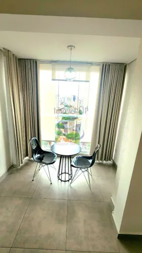 Apto de 1 dormitório, 1 vaga, depósito, semi-mobiliado !