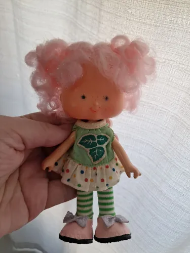 Boneca Moranguinho Mentinha