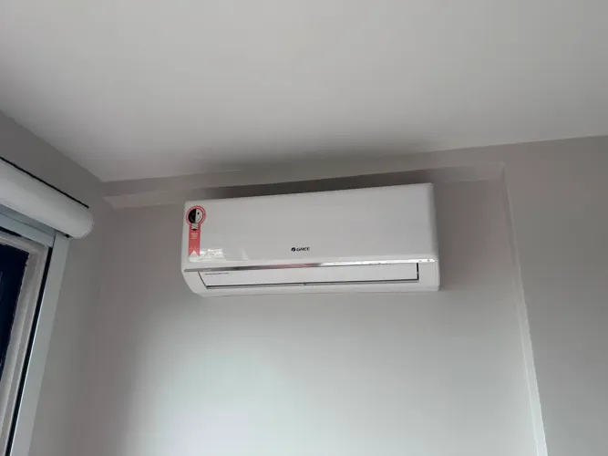 Evaporadora Split Gree 9000 BTUs + Controle - Excelente Estado