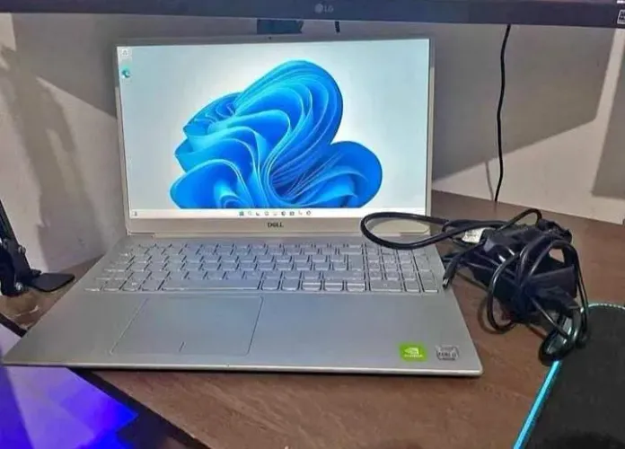 Notebook Dell Inspiron 15 5590