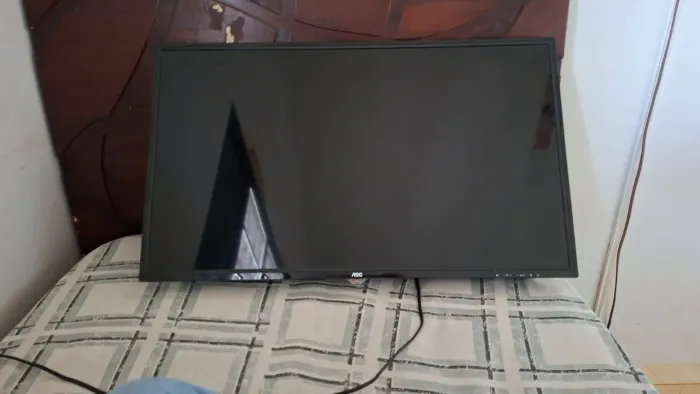 Vende-se TV 32" LED AOC