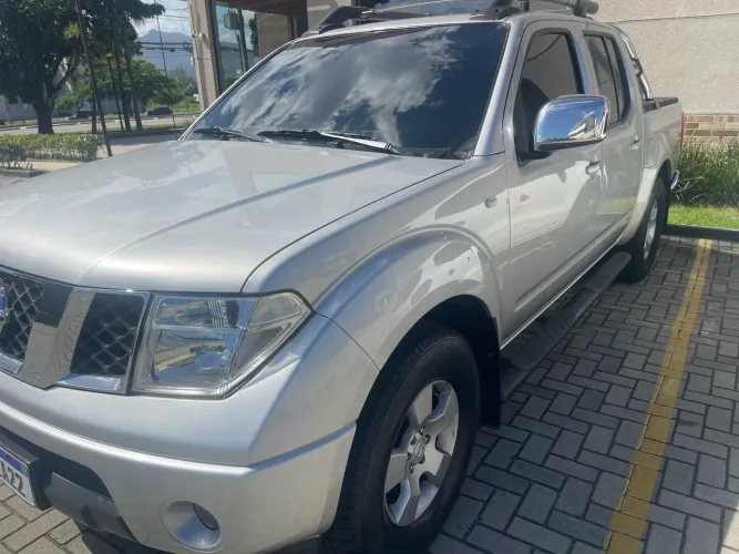 Nissan Frontier Se/se Strik CD 4X2 2.5 TB Dies. 2011