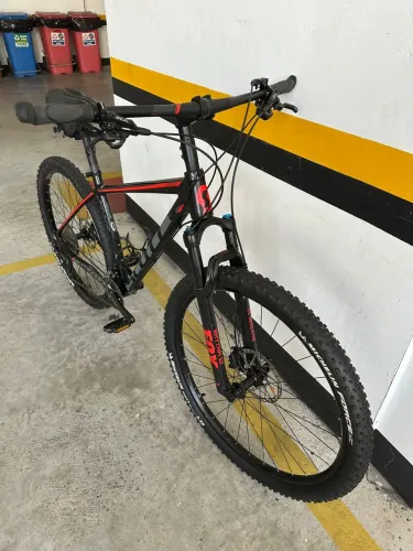 Bicicleta SCOTT Fox Rhytm 32