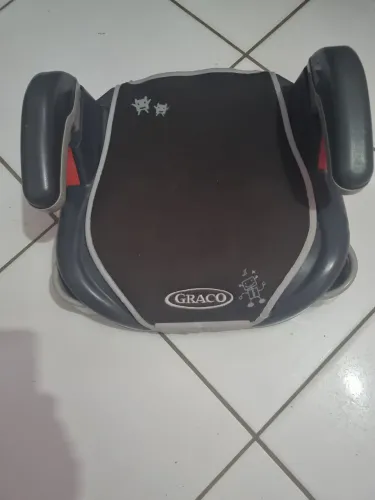 Acento de elevação infantil para automóvel 