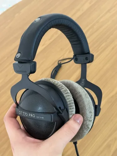 Fone de Ouvido Profissional Beyerdynamic DT 770 Pro