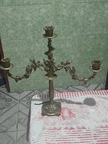 Castiçal em bronze antigo tres velas