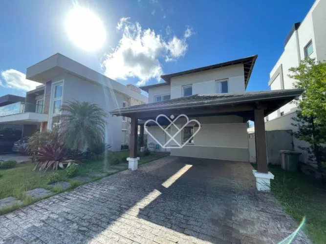 Casa Exclusiva com Piscina e Alto Padrão no Bairro Alphaville