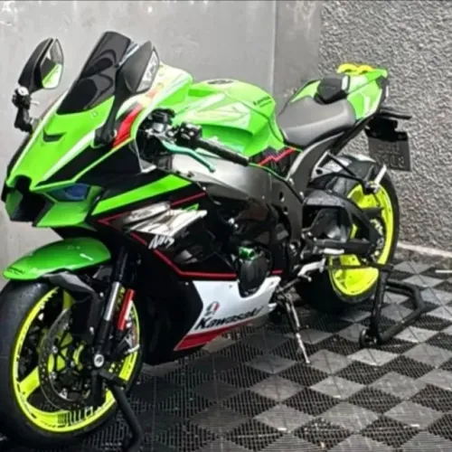 KAWAZAKI ZX10 2022