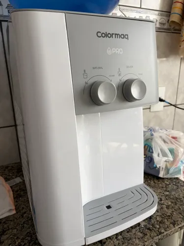 Bebedouro de água Colormaq Pro
