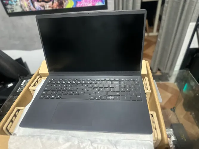 Dell Inspiron 15 3535 - Desempenho, Elegância e Tecnologia de Última Geração!