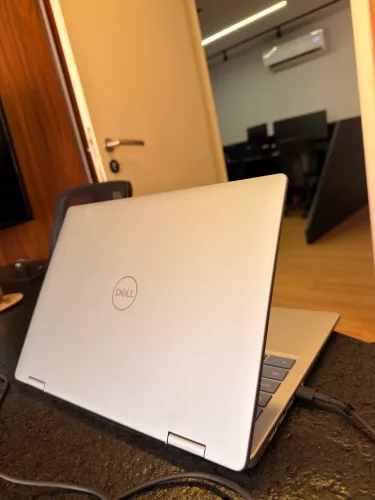 Notebook Dell Inspiron 14 7440 2 em 1 Modelo premium