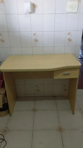 Escrivaninha de estudo/escritório