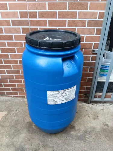 Bombona de azeitonas vazio 80L $100