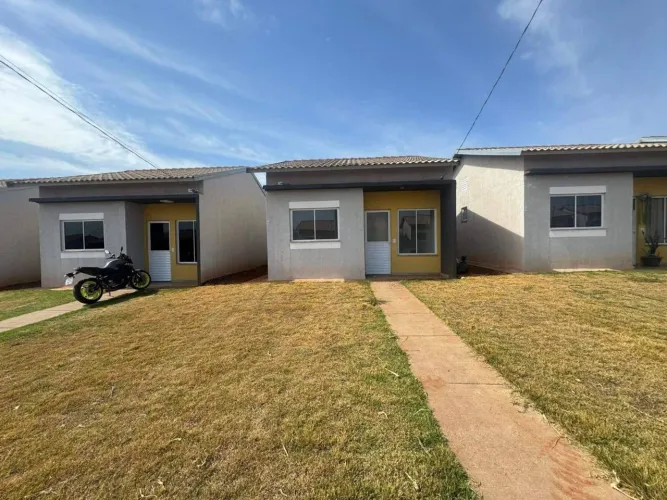 Casa em condomínio fechado disponível para locação no Casas Flamboyant 2, taxa de condomin