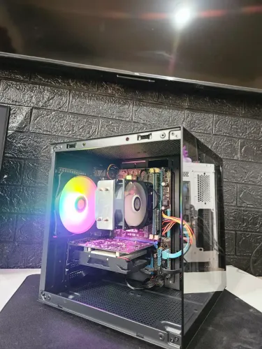 PC I5 COM RX 550 4GB E COM SSD RODA JOGOS