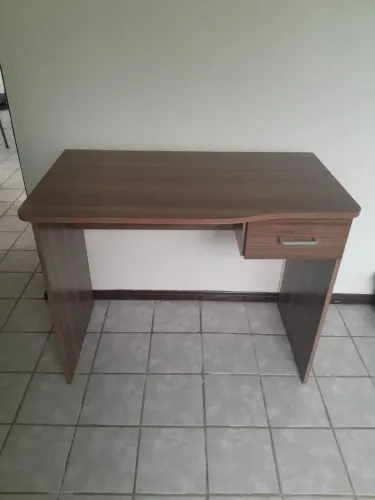 Escrivaninha para quarto 