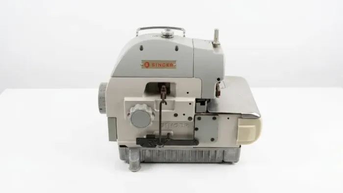 Máquina de Costura Overloque Industrial Singer 321C (com Motor Direct Drive / Eletrônico)