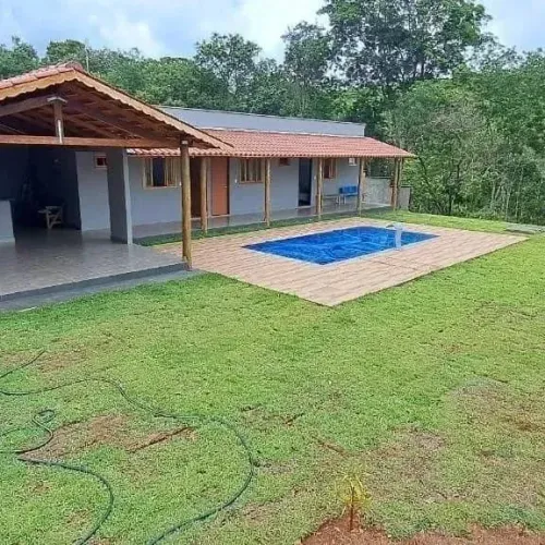 Casa de condomínio para venda possui 500 metros quadrados em Recreio - Ibiúna - SP