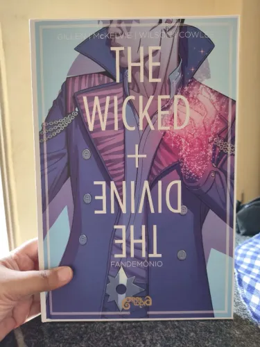 HQ The Wicked + The Divine Fandemônio (Gillen McElvie e Wilson Cowless) vol.2