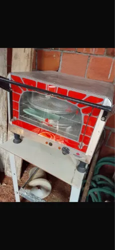 Forno indústrial,em perfeito estado 