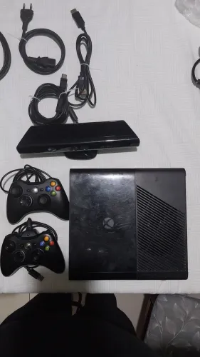 Video Game Xbox 360 Slim Bloquado 4Gb Usado