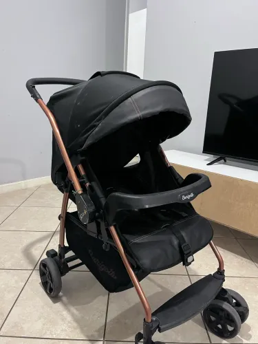Carrinho de passeio Burigotto K Preto