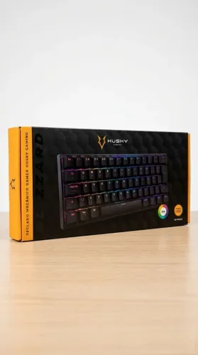 Teclado Mecânico Gamer Husky Gaming Blizzard, 60%, RGB, Switch Gateron Brown, ABNT2, Preto