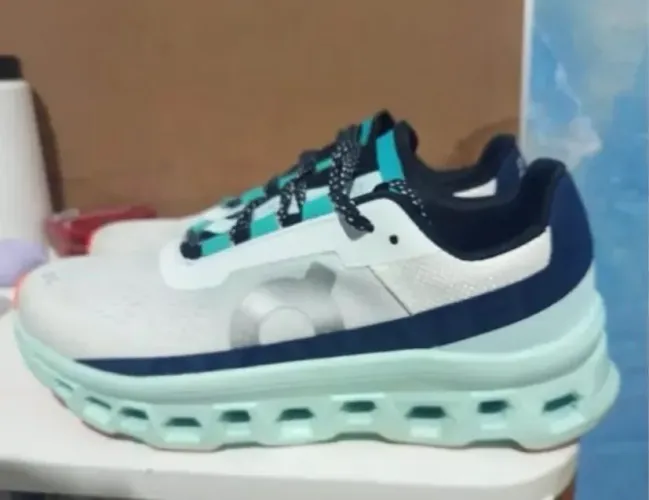 Vendo tenis ON ruinning original