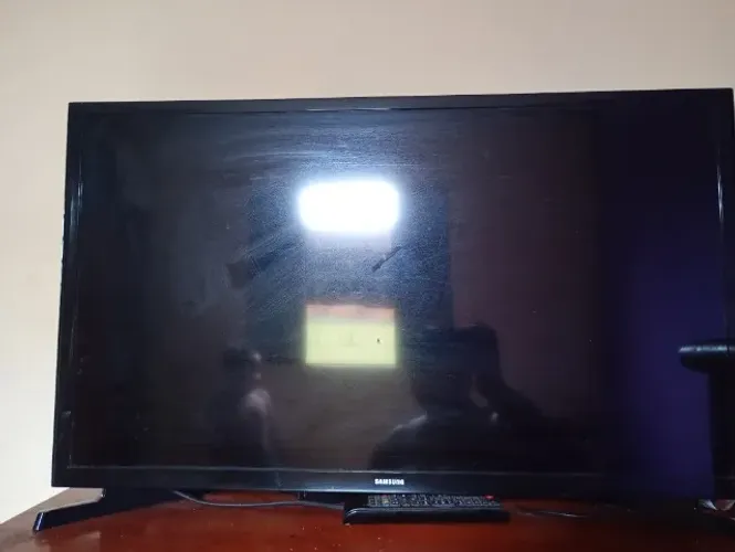 TV Samsung 32" LED HD - Funcionando Perfeitamente (Não é Smart)