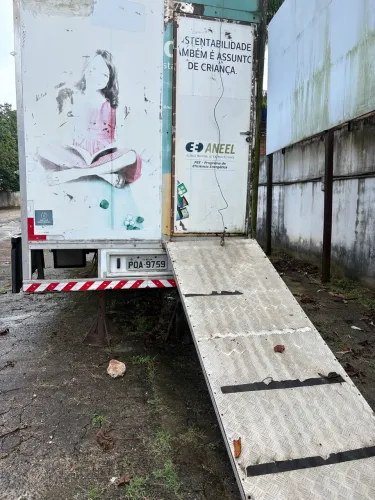 Trailer baú