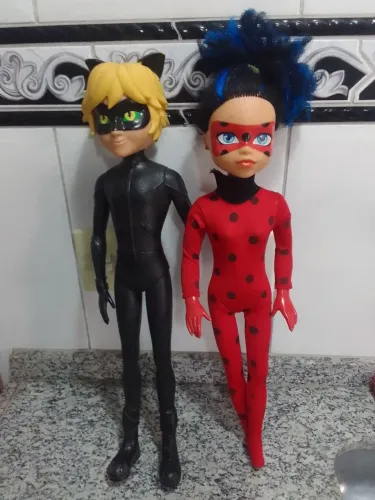 2 Bonecas de 55 cm.
