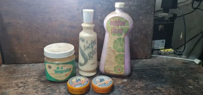 Embalagens antigas de produtos para colecionadores vintage