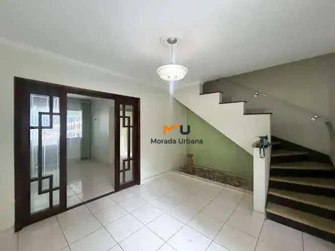 Sobrado à Venda ou Locação no Tucuruvi | 2 Dormitórios | 2 Vagas | Próximo ao Metrô
