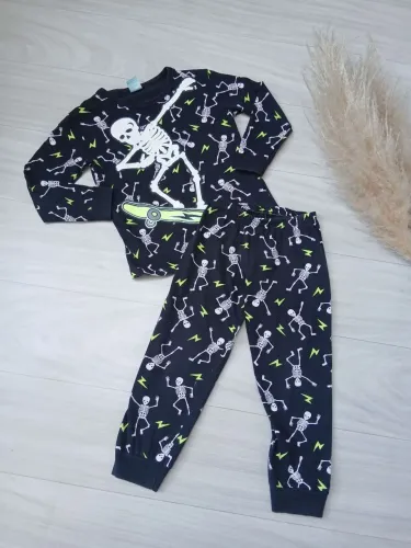Pijama infantil masculino da KYLY.<br>?Tam 4 anos<br>?15,00